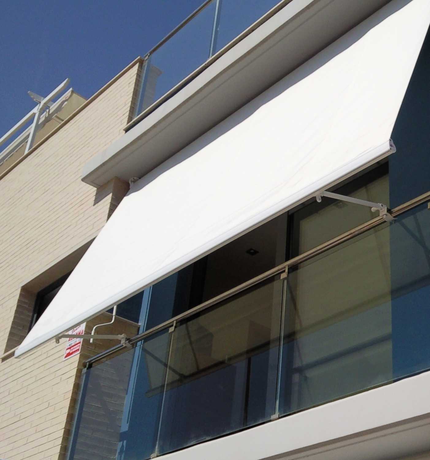 Toldo Vertical en screen ideal para terrazas, balcones