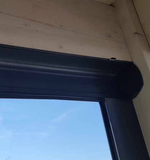 Toldo quitavientos COFRE con guías